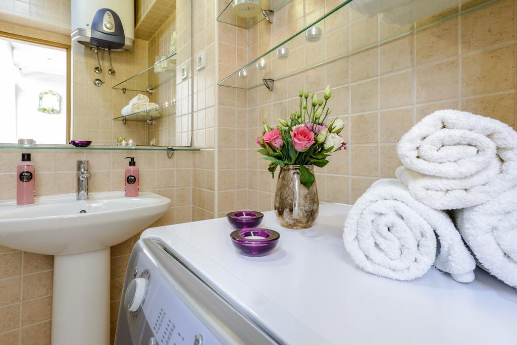 Superior Stunning Apartment Gravosa With A Free Parking Dubrovnik Exteriör bild