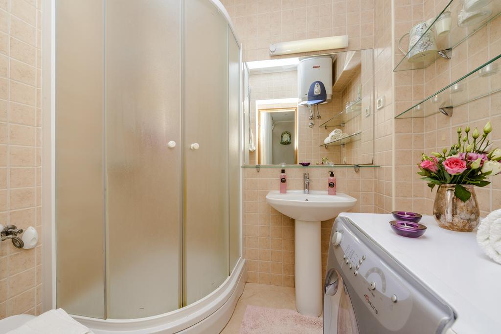 Superior Stunning Apartment Gravosa With A Free Parking Dubrovnik Exteriör bild
