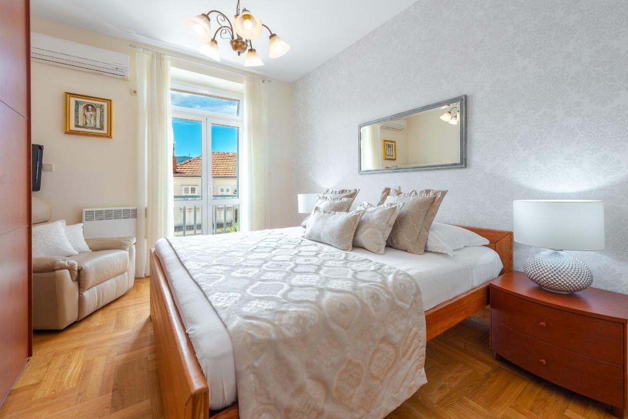 Superior Stunning Apartment Gravosa With A Free Parking Dubrovnik Exteriör bild