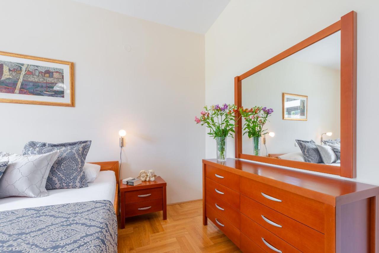 Superior Stunning Apartment Gravosa With A Free Parking Dubrovnik Exteriör bild